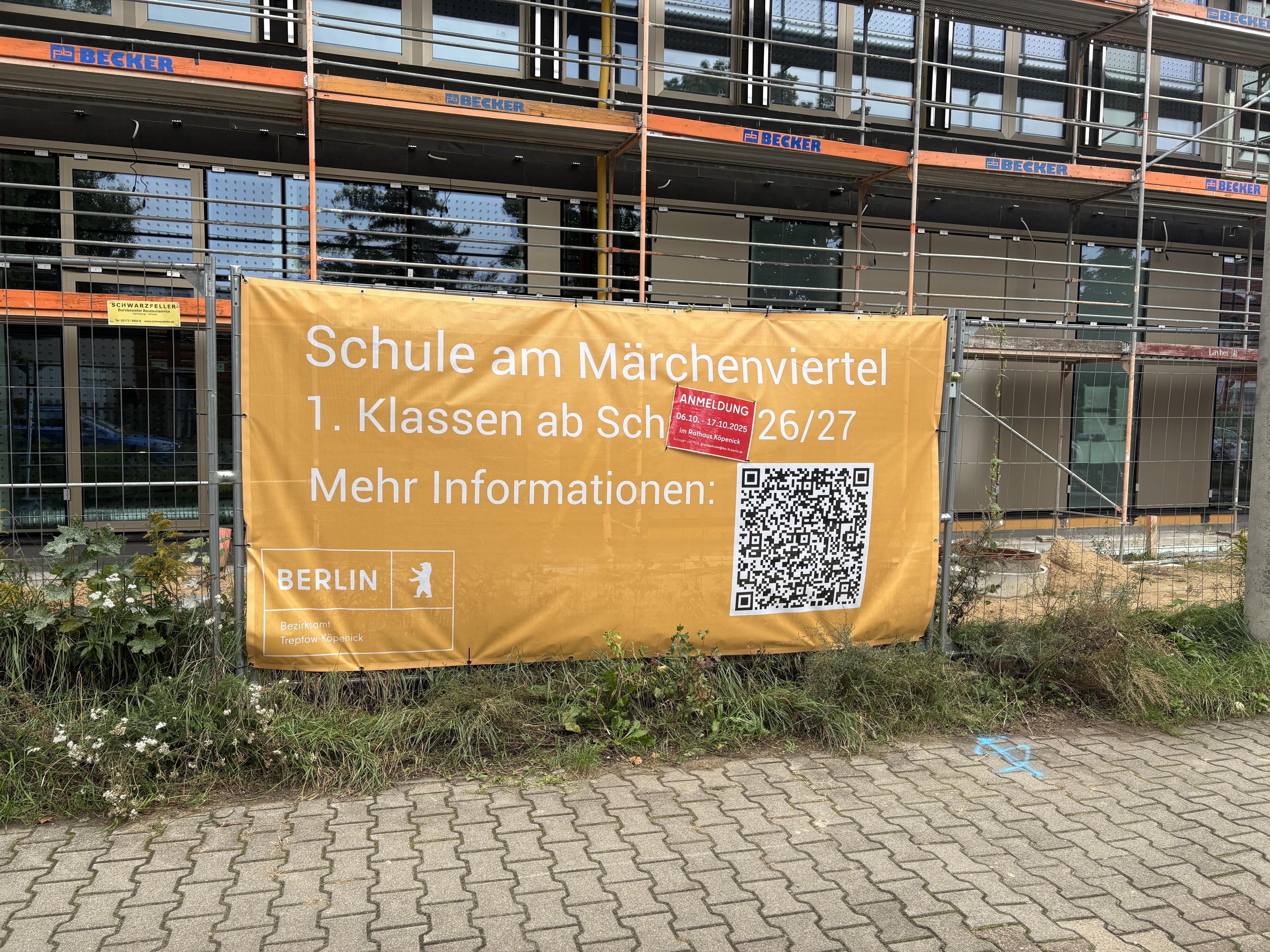 Bezirksstadtrat Marco Brauchmann beim Richtfest der Schule